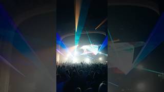 Live from our hometown show at O2 Academy, Brixton: 'When I Look In Your Eyes' with Justine Suissa❤️