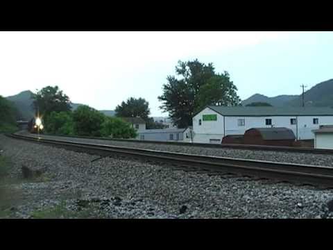 CSX 5368 Leads An Eastbound Manifest