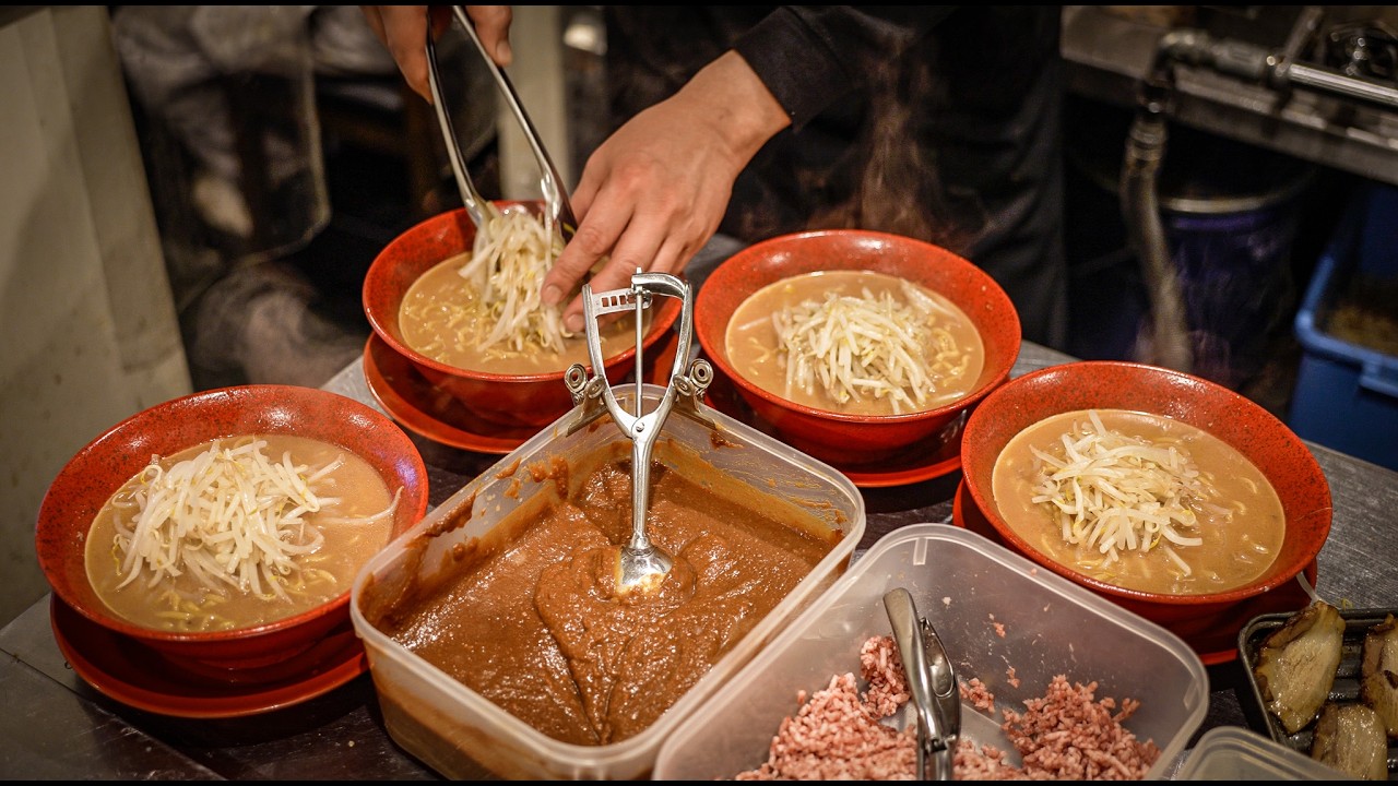 ○○の日は餃子が100円？本場仕込みの味噌ラーメンが味わえるラーメン店に密着！Sapporo miso ramen noodle in Osaka JAPAN 일본 오사카 라면