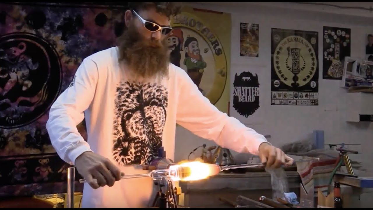 glassblowing show The Redbeard Show #101: New Beginnings – The OG Moss x Illuminati