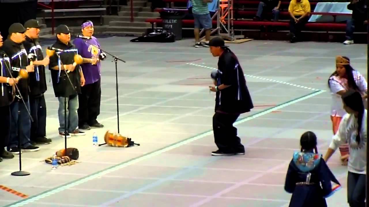 California Singer Gathering of Nations 2011- California bird singers - YouTube