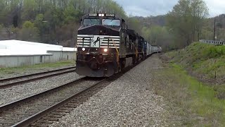 Norfolk Southern Freight Train at Old Fort