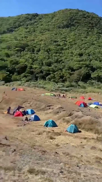 suasana pagi di pasar alun alun Surya kencana #gununggede #viaputri #jalanjalan