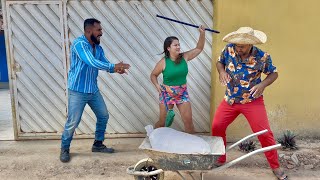 SEU BIU APANHÃ DE RAQUEL POR CAUSA DO FUXICO DE CHICO