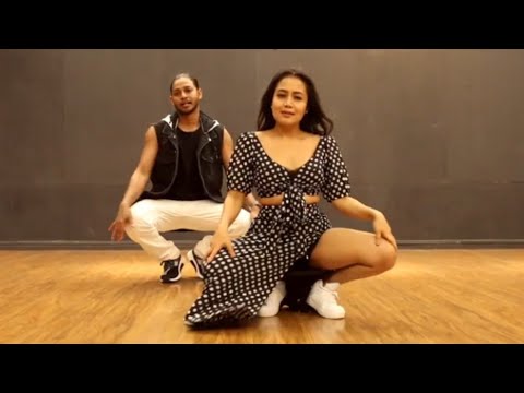 Neha Kakkar Amazing Dance 🔥 || Aankh Marey Song | Simmba