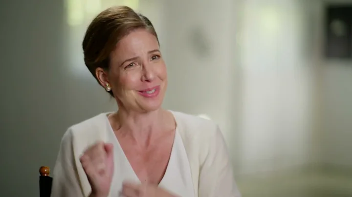 Smile - Itw Robin Weigert (Official Video)