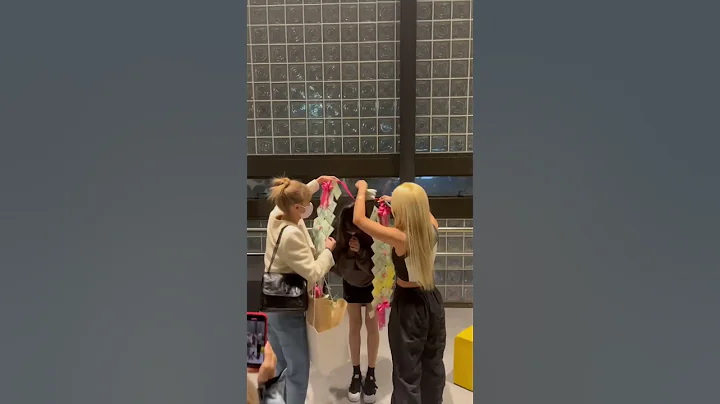 We are team LALISA 💖 #LISA #SORN #MINNIE - DayDayNews