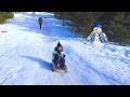 Видео для детей Катание с горки на санках ледянке Driving from a hill on a sledge to an ice-boat