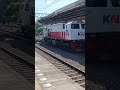 Langsiran CC206 di jalur 7 Stasiun Jatinegara #keretaapi #lokomotif