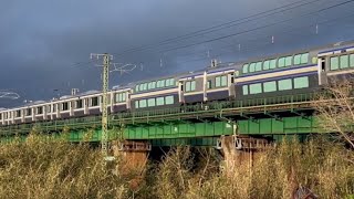 横須賀線E235系1000番台F-32編成試6529M 新潟車両センターへ回送荻川～亀田間 小阿賀野川橋梁タイフォン鳴らして通過　2024.2.7