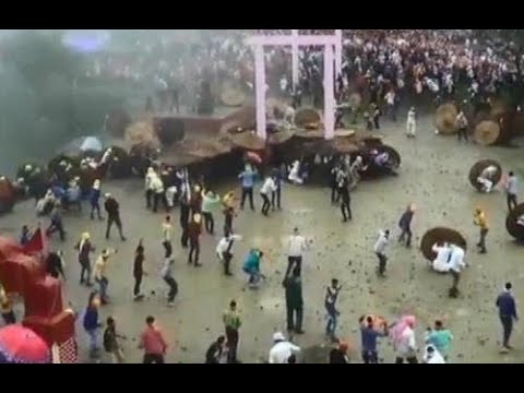 인도 ‘돌 던지기 축제&amp;#39;로 100명 부상 | CCTV 한국어방송
