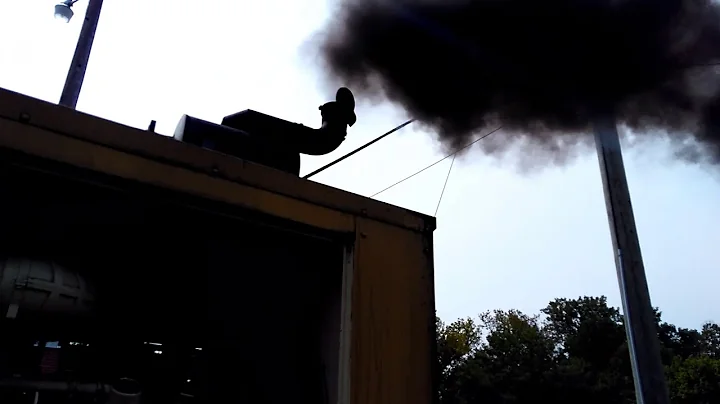 6v92 Detroit 2 stroke diesel start up.