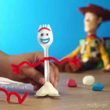 Toy Story 4' Video Review of Forky and Karen Beverly Character