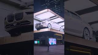 BMW 7 & i7 on the 3D Billboard