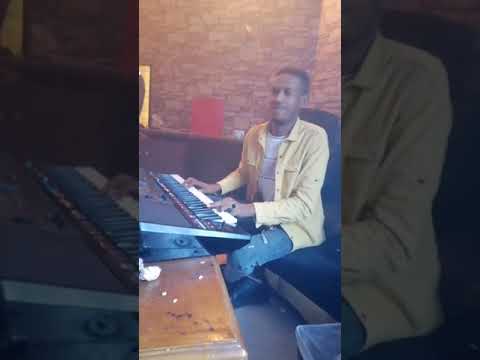 عصمت بكري وكونان اداء خراااافي واخر روقااان اغنية صحي اتغيرت انت