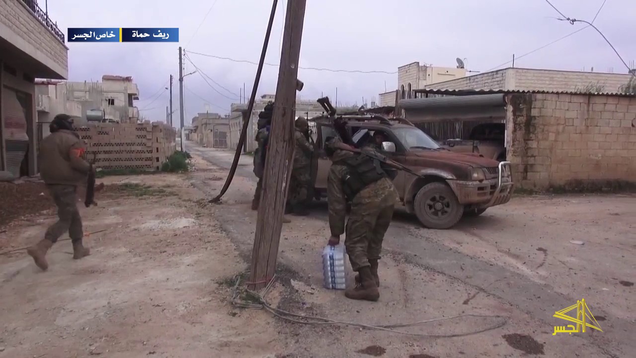 بدء الاشتباكات بين الثوار وقوات النظام ببلدة معردس بريف حماة