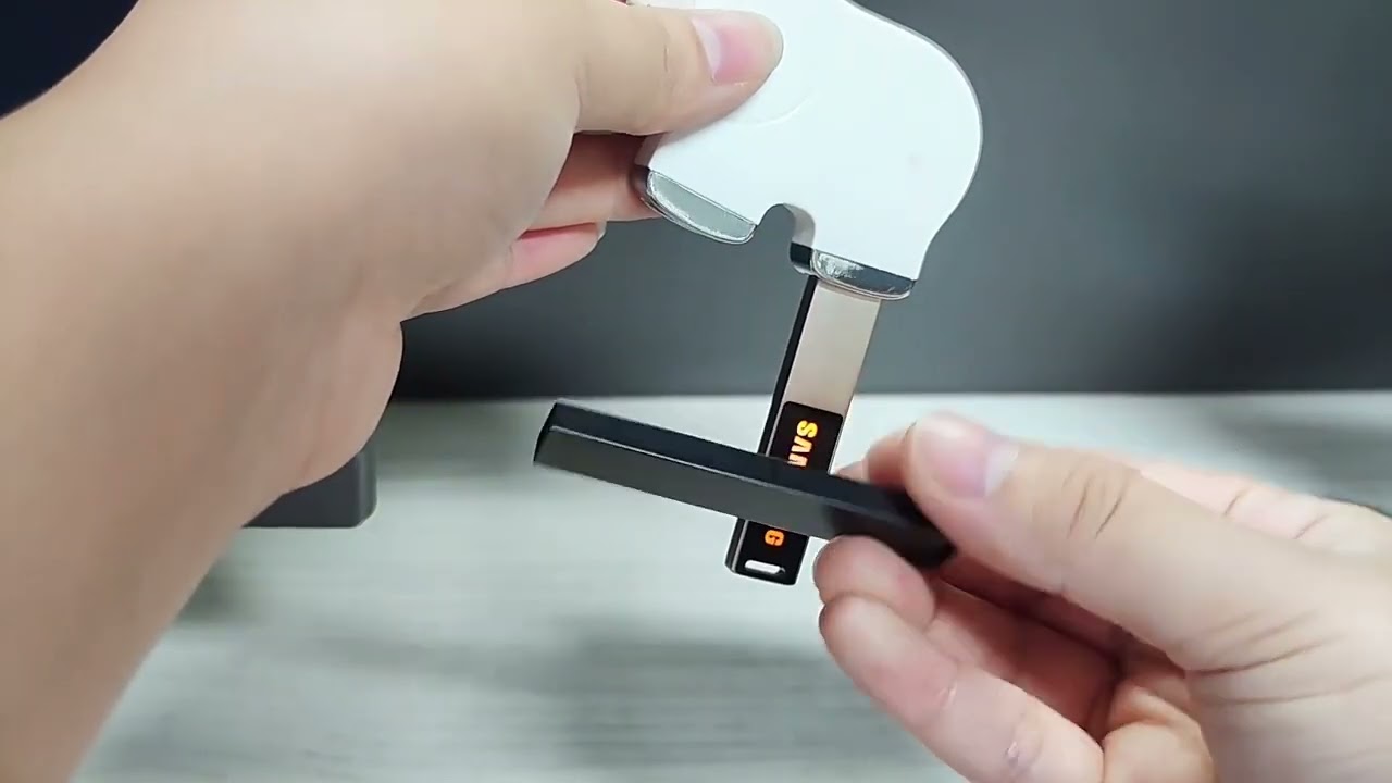 Illuminated customized logo creative USB flash drive