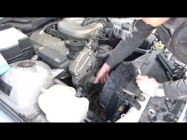 Remplacer une pompe à eau sur BMW 318i E36 - YouTube