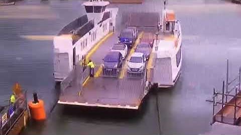 Stranded Passengers On Isle Of Wight Floating Bridge | Isle of Wight Radio