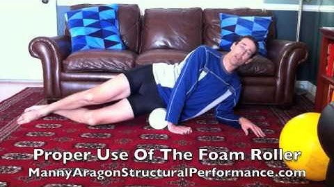 How To Fix IT Band Syndrome With A Foam Roller Part 1 of 2