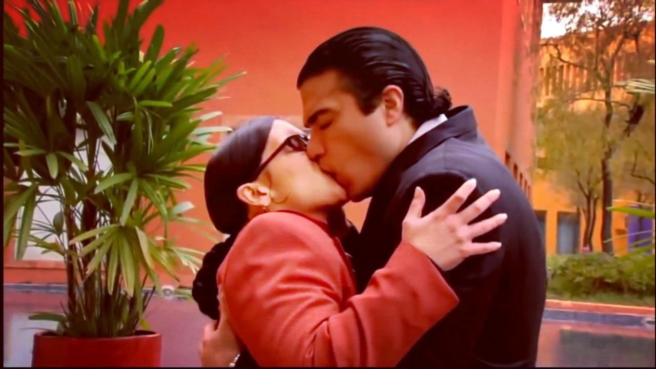 Besos prohibidos -   Xriz (  Fefe & Lety  )