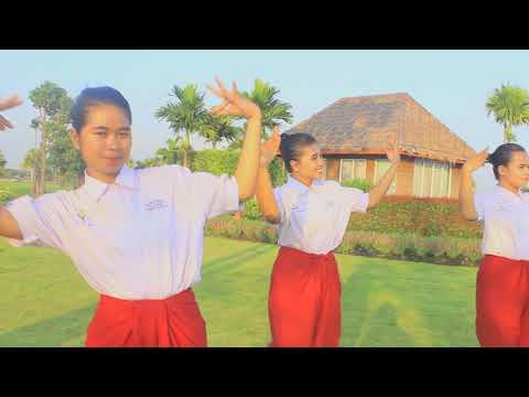 นาฏศิลป์สร้างสรรค์ประกอบบทเพลง "ผีเสื้อสมุทร(รักเกินจะหักใจ)" โดยนักเรียนชั้นม.๖/๒ รร.สุรพินท์พิทยา
