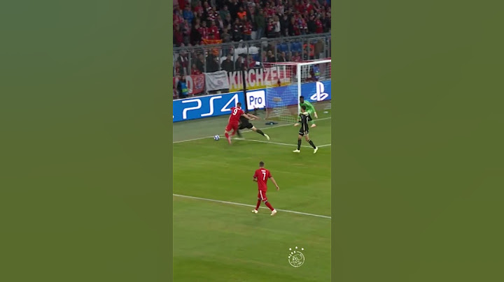 De Ligt 🆚 Lewandowksi! 🥵 No way through… #Shorts
