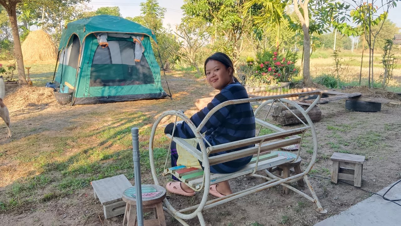 พาสาวจ่อยจัดสถานที่เตรียมงานต้อนรับปีใหม่