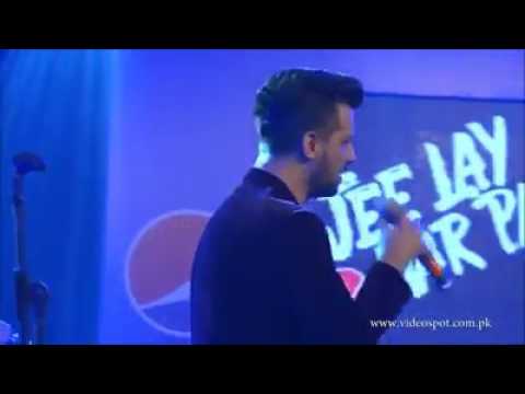 Old Melody Songs At Pepsi Event 2017 By Atif Aslam(Best Live Performance By Atif Aslam)