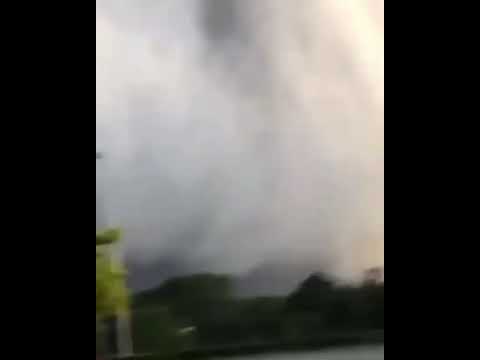 Shelf Clouds سحب الرفوف