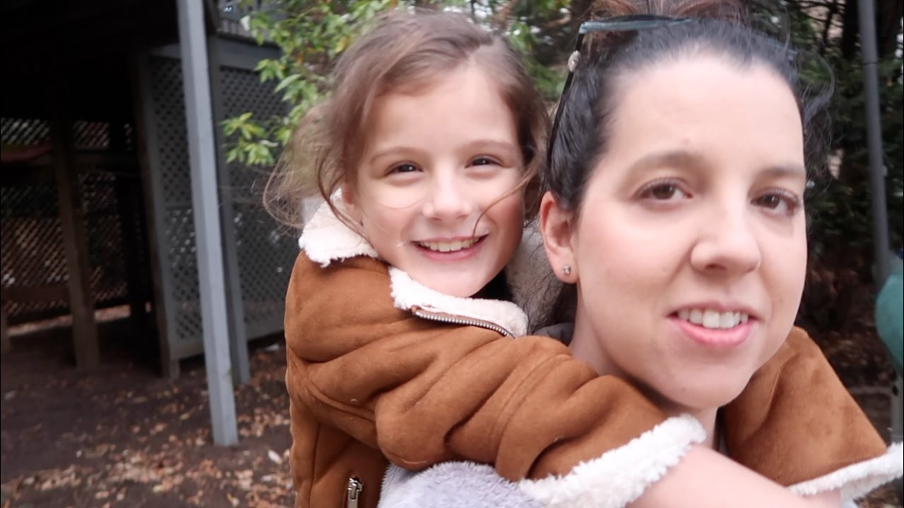 vlogs in spanish Piggyback Pals (WK 306.7) | Bratayley