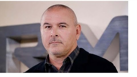 Terminator dark fate director Tim Miller blames James Cameron 4 the movie bombing at the box office