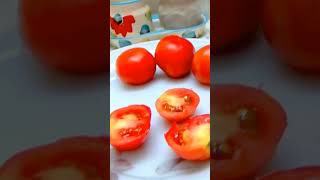 Tomato  seeds  in foods  forms kidney stones  Avoid  in cooking nature bird