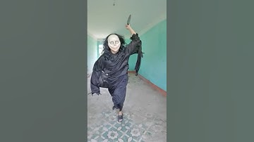 Escaping Two Dancing Lady 💃🔪#serbiandancing #pov #escape