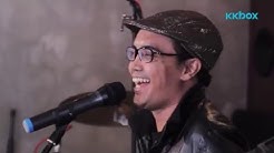 Ezad Lazim (Exists) | Hati Mati Versi Akustik (Sesi Live KKBOX) - Durasi: 5:58. Ezad Lazim (Exists) | Hati Mati Versi Akustik (Sesi Live KKBOX) - Durasi: 5:58.