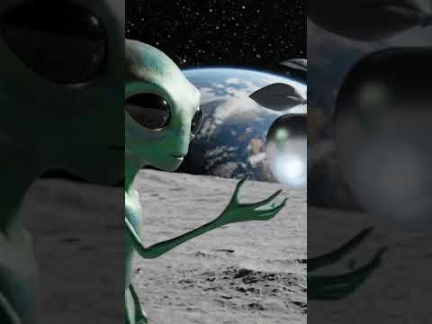 فضائي يأكل تفاحة قمرية على قمر سلسلة فيديوهات شورت 8 ثواني