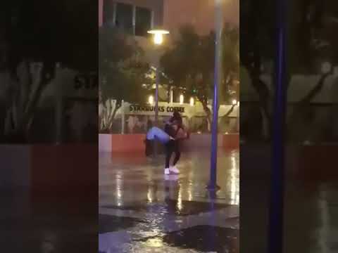 انتى لسه زى مانتى قمر ف عينى