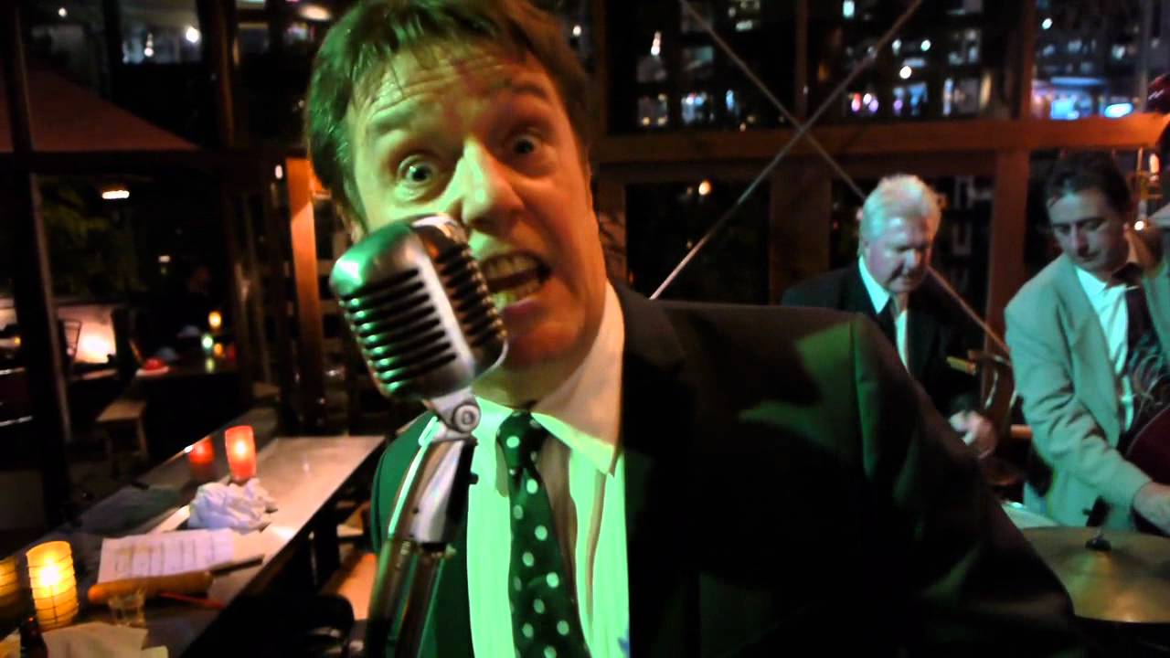 Mack The Knife-Aston Martini's