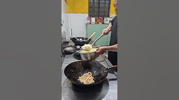 Cách sấy cơm qua trứng gà. để hoàn thành  một dĩa cơm chiên nhanh nhất