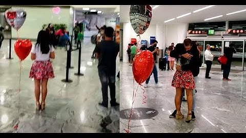 Joven fue al aeropuerto para recibir a su novio de Internet y no la reconoció