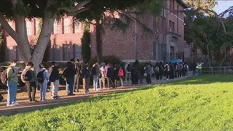 LAUSD students back in class amid COVID case surge