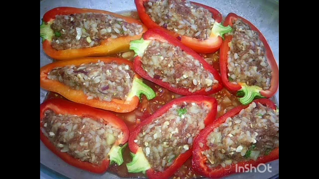 Фаршированные перцы в мультиварке в сметанном соусе. Фаршированные перцы в кастрюле. Фаршированные перцы в духовке. Фаршированные перцы с фаршем в кастрюле. Соус для ленивых голубцов.