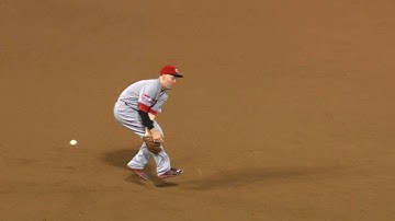 CIN@SD: Padres clear the bases on two errors