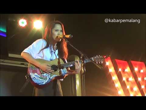 Free Download Sheryl Sheinafia - Sebatas Teman Mp3 dan Mp4
