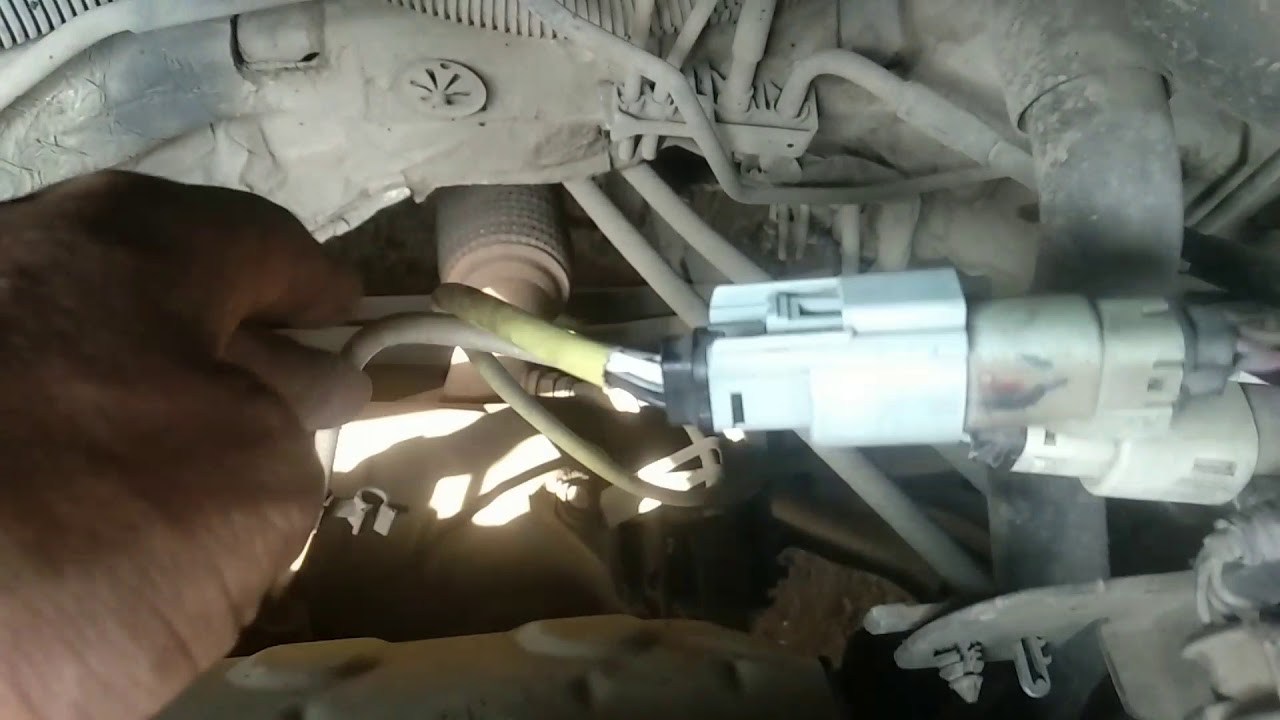 P0420 Ford EcoSport Engine light is on oxygen sensor issue - YouTube