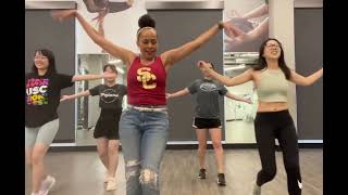 💐🎸”Don’t Stop Believin” (Dance-Along with Adrianne AH & USC) 🤗🌸🌺