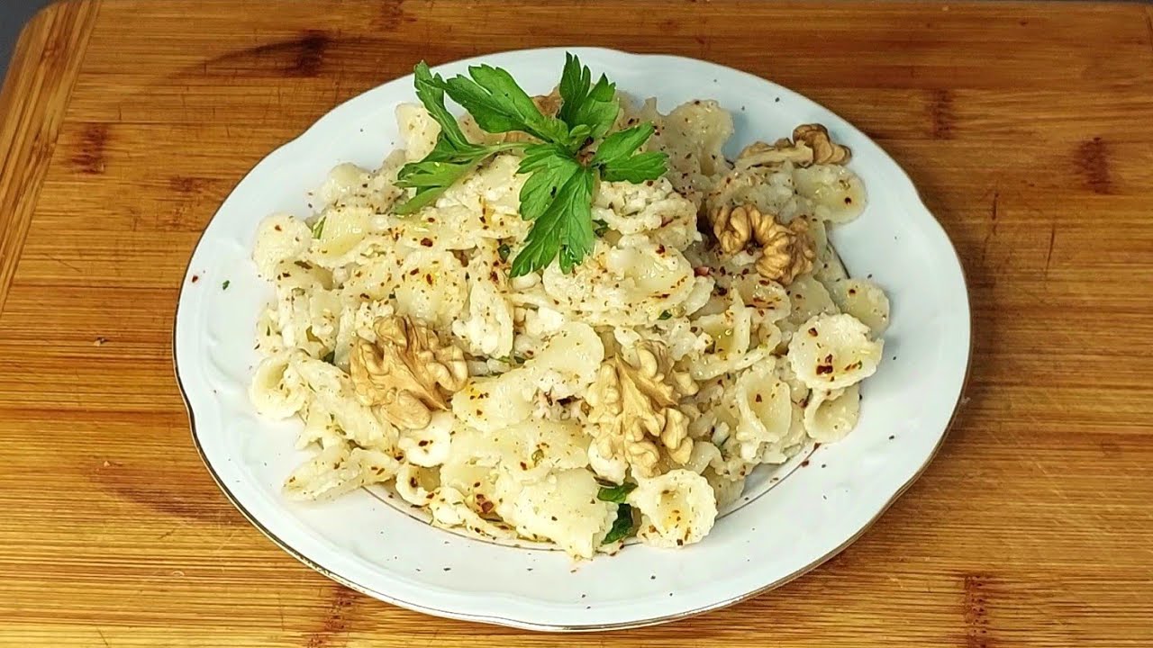 O kadar lezzetli ki Girit Ezmeli Soğuk Makarna tarifi / Meze Tarifleri O kadar lezzetli ki Girit Ezmeli Soğuk Makarna tarifi / Meze Tarifleri