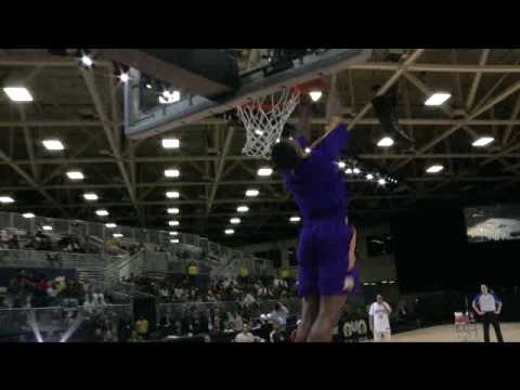 NBA D-League Dream Factory Friday Night Presented by Haier held the D-League Dunk Contest. A spectacular affair won by Dar Tucker of the Los Angeles D-Fenders.