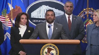 US Democratic lawmakers call for investigation into FBI director