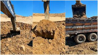 The Process Of Soil Excavation And Transportation P2015